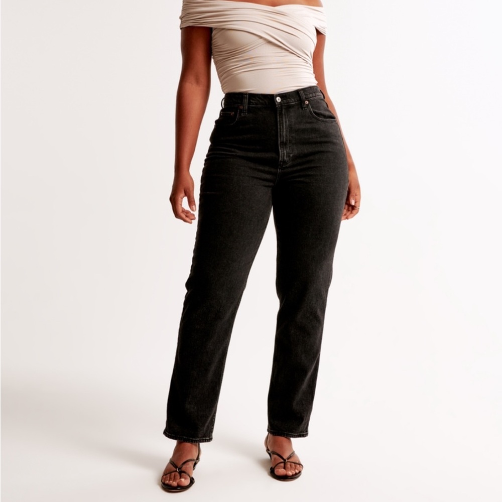Abercrombie Curve Love Ultra High Rise Ankle Straight Jeans